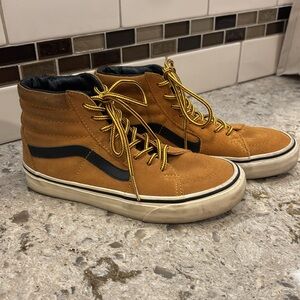 VANS Sk8-HI Skateboard shoes